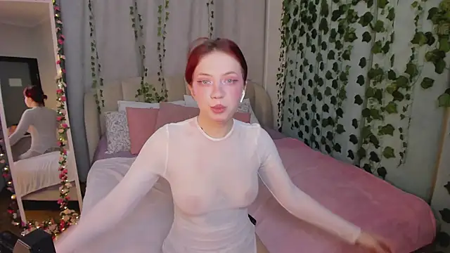 Love is Lola online show from January 2026 12:05:02 AM