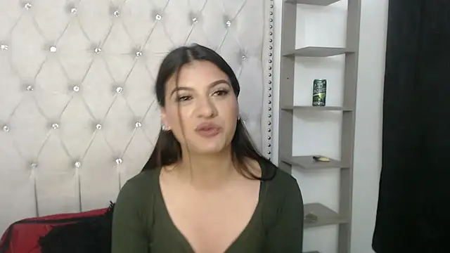 Abril Squirt online show from November 2025 09:47:01 PM