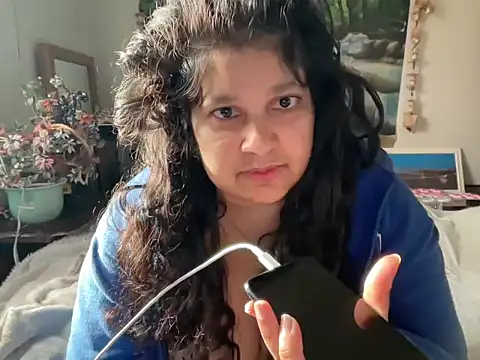 MelanieFawker online show from November 2025 03:47:02 PM