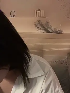 Eliza-E online show from February 2026 10:41:01 PM