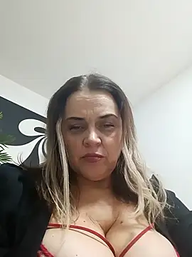 hugebobbs online show from February 2026 07:46:01 AM