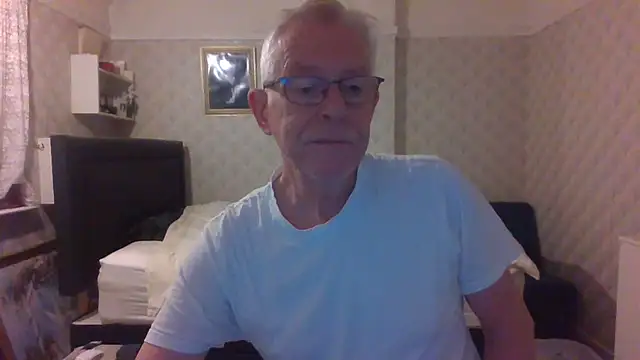 Snapshot of shaun63m chatting on February 2026 01:46:01 AM shaun63m online show from February 2026 01:46:01 AM