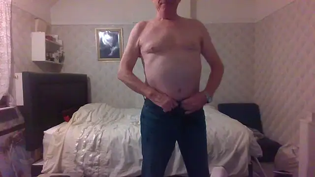 Snapshot of shaun63m chatting on April 2026 01:43:02 AM shaun63m online show from April 2026 01:43:02 AM