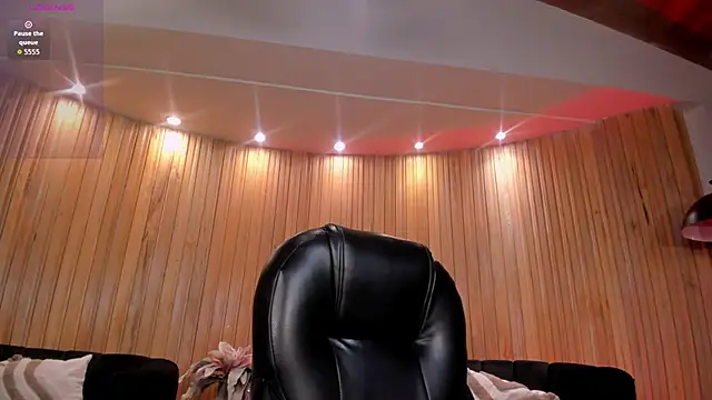 HannaConnor  online show from January 2026 02:14:01 AM