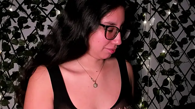 CoralineSanchez online show from November 2025 07:10:01 PM