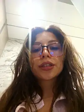 mmmVirginia online show from December 2025 07:53:01 PM