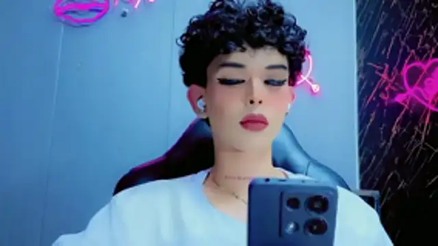 Marian LV online show from November 2025 05:34:02 PM