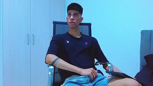 jhony-sex online show from November 2025 12:16:01 PM