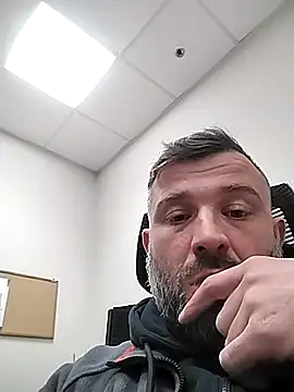 chada1980 online show from December 2025 03:37:02 AM