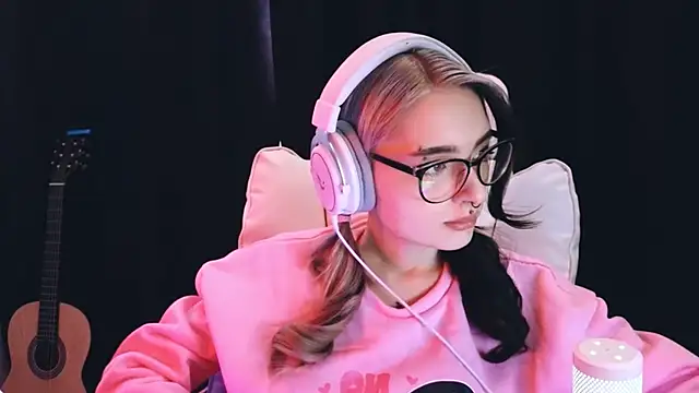 Avi Nile online show from February 2025 02:39:01 AM