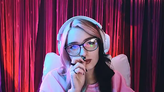 Avi Nile online show from February 2025 03:00:02 AM