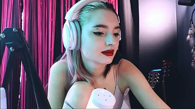 Avi Nile online show from September 2025 04:36:02 AM