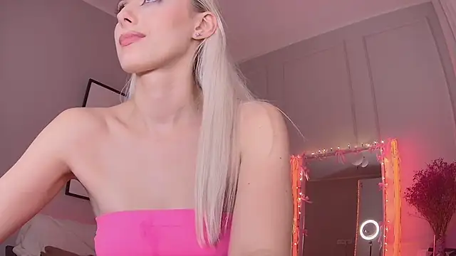 LoryWood online show from March 2025 03:24:02 PM