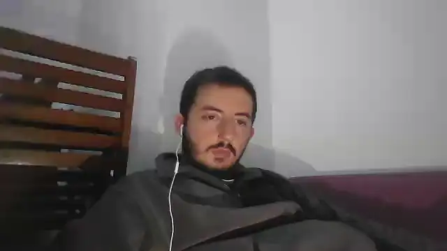 laynufff online show from December 2024 07:07:02 PM