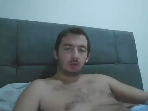 laynufff online show from November 2025 05:00:01 PM