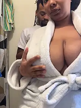 1BeautyN1Beast online show from December 2024 06:39:01 PM