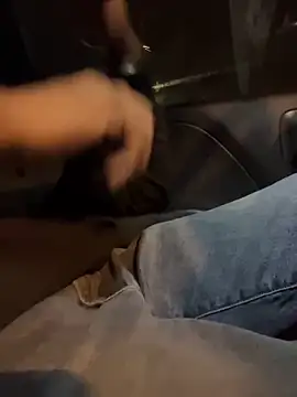 1BeautyN1Beast online show from December 2024 04:23:02 AM