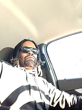 1BeautyN1Beast online show from February 2025 09:41:02 PM