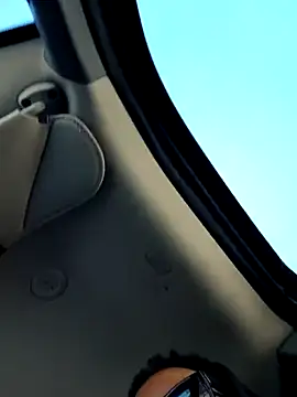 1BeautyN1Beast online show from March 2025 03:31:01 PM