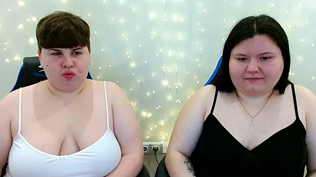 BeckyAndHellen online show from February 2026 10:22:02 AM