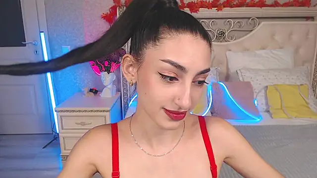 Lina Robbins online show from November 2025 04:00:01 AM