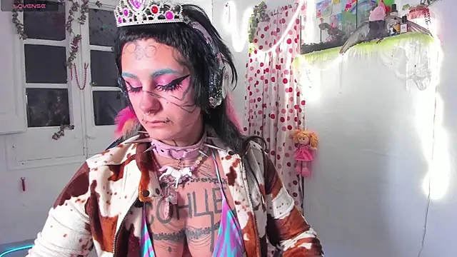 lady sontse  online show from December 2025 10:49:01 PM