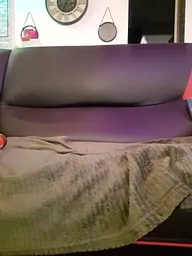 RomWoolf online show from March 2025 04:40:02 PM