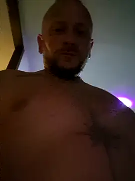 RomWoolf online show from September 2025 09:38:01 PM