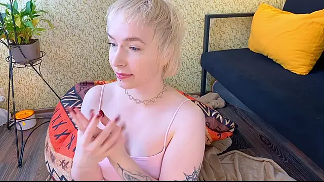 EmmyAmbros online show from March 2025 09:45:02 AM