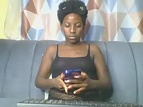 HoLy-ViRgiN online show from February 2025 12:32:01 AM