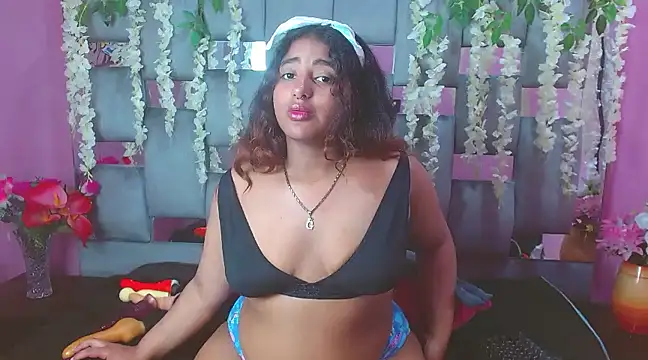 Snapshot of Sofia_Hernandez_ chatting on December 2024 06:48:01 PM Sofia Hernandez online show from December 2024 06:48:01 PM