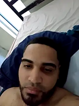 Snapshot of luismanuel_1998 chatting on November 2025 02:54:01 PM luismanuel 1998 online show from November 2025 02:54:01 PM