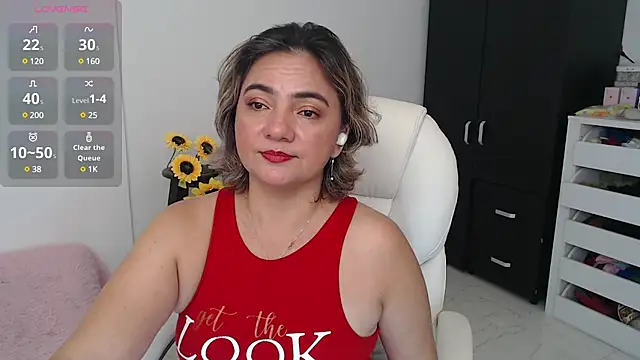 Snapshot of ana_milf chatting on December 2024 01:26:02 AM ana milf online show from December 2024 01:26:02 AM