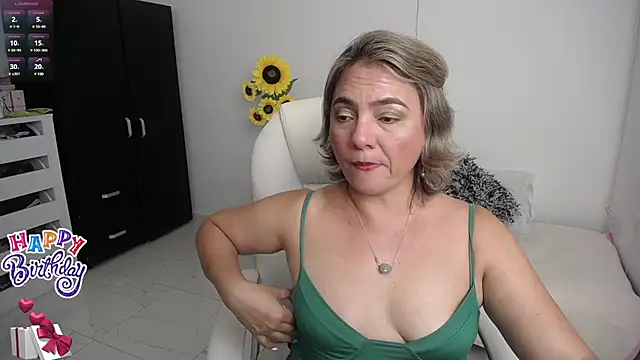 Snapshot of ana_milf chatting on January 2025 02:52:01 AM ana milf online show from January 2025 02:52:01 AM