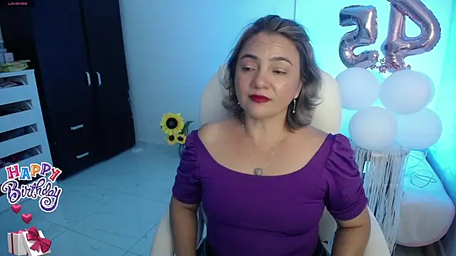 Snapshot of ana_milf chatting on January 2025 01:04:02 AM ana milf online show from January 2025 01:04:02 AM
