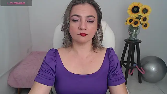 Snapshot of ana_milf chatting on October 2025 11:41:02 AM ana milf online show from October 2025 11:41:02 AM
