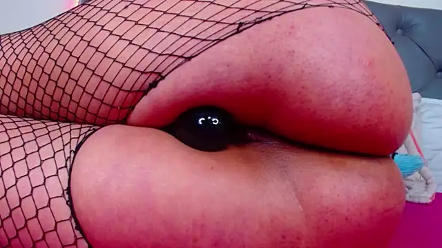 mia xx1 online show from December 2024 07:32:01 AM