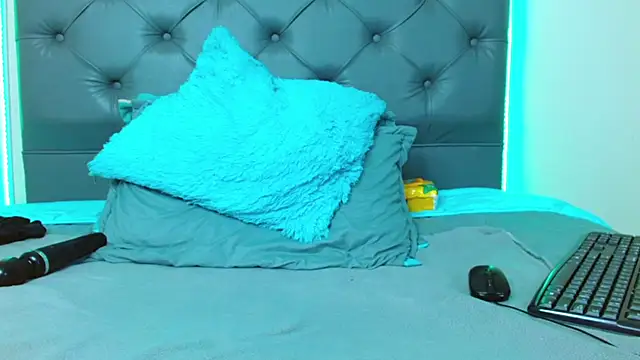 mia xx1 online show from February 2025 07:55:02 AM