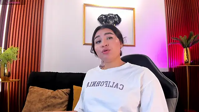 Zayda 1 online show from October 2025 08:50:02 PM