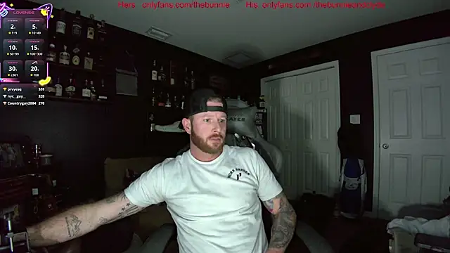 chillinthemosttt online show from November 2025 04:01:01 AM