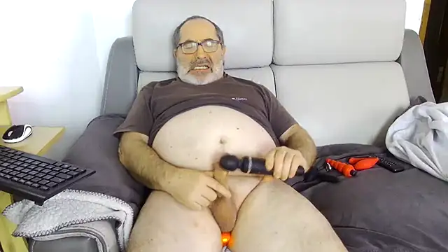 Snapshot of gillou1234 chatting on January 2025 01:56:02 PM gillou1234 online show from January 2025 01:56:02 PM