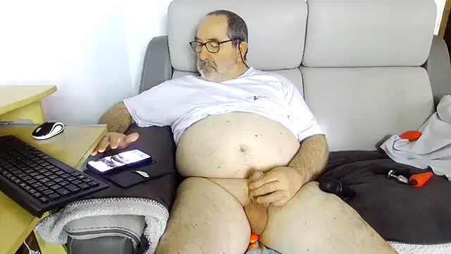 Snapshot of gillou1234 chatting on March 2025 08:48:01 AM gillou1234 online show from March 2025 08:48:01 AM