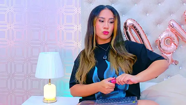 Sara Desire online show from February 2026 12:19:01 PM