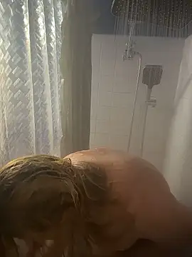 allissonw13 online show from January 2026 03:38:02 PM