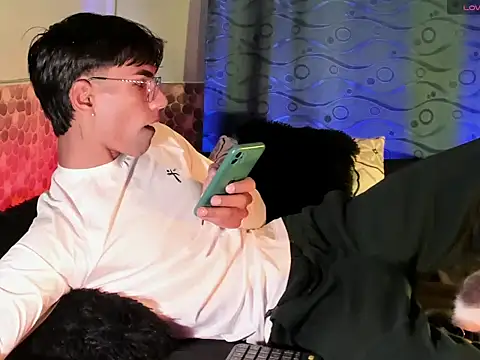 Teo skinny online show from December 2024 06:15:01 PM