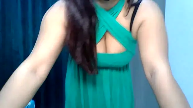 Snapshot of sparkling_queen chatting on May 2026 01:24:01 AM sparkling queen online show from May 2026 01:24:01 AM