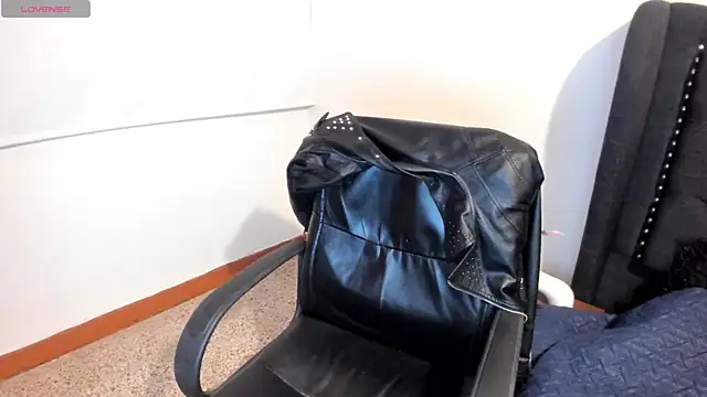 EmaGw online show from March 2025 01:49:01 AM