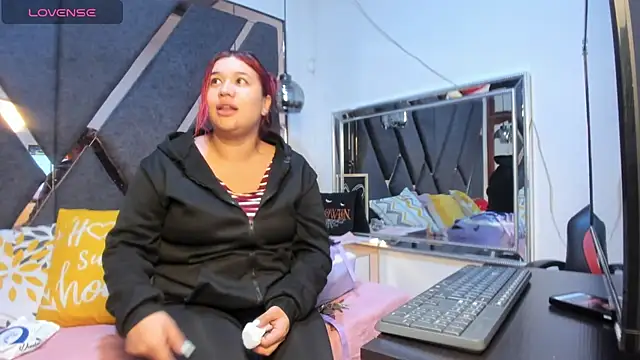 EmaGw online show from February 2026 11:01:02 PM