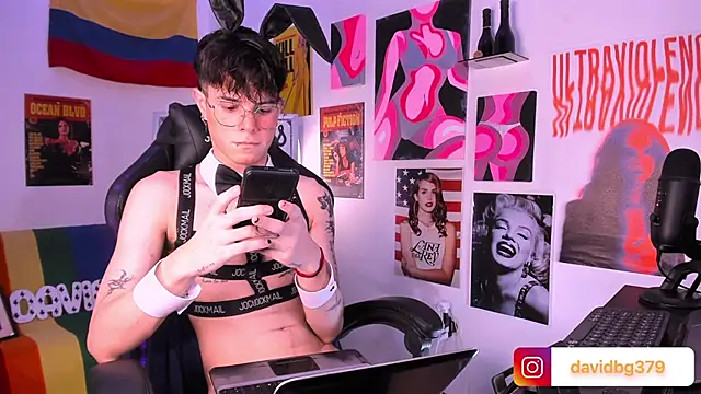 cinnamon boyxxx online show from February 2025 04:06:01 AM