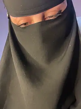 Snapshot of Jumanaa chatting on December 2025 08:05:02 PM Jumanaa online show from December 2025 08:05:02 PM